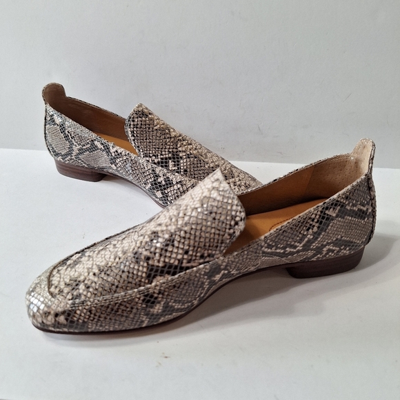 Corso Como Black Cream Unique Preppy Snake Print Mobwife Leather Loafer Sz. 7.5 - Picture 5 of 11